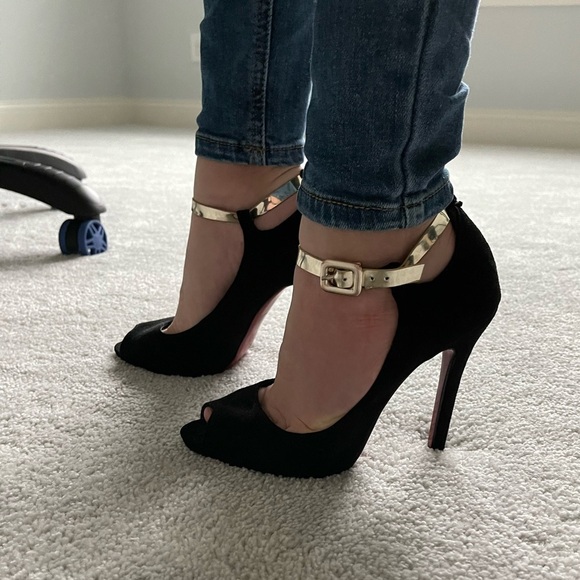 Vina Vestina open toe red bottom heels